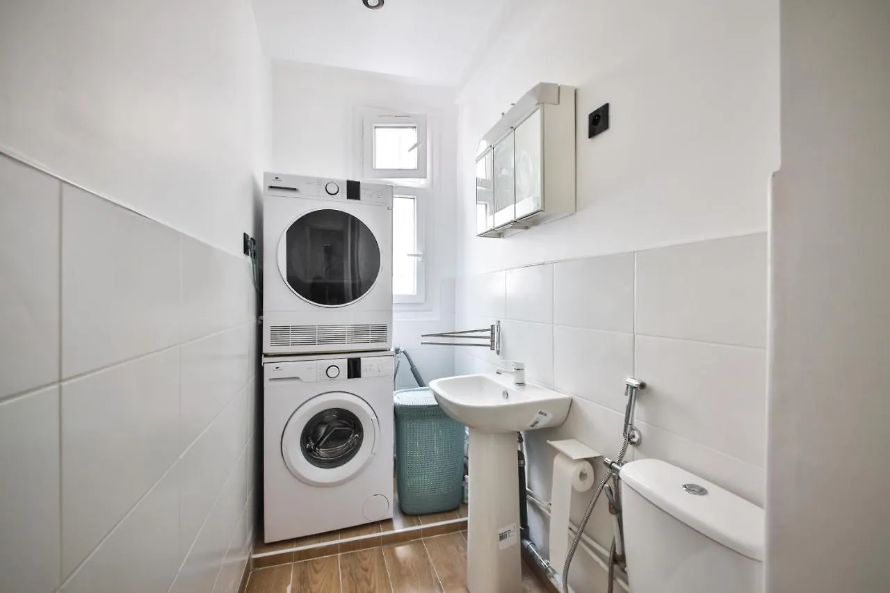 Lovely Apartment For 6, Metro At 160M ! Paris