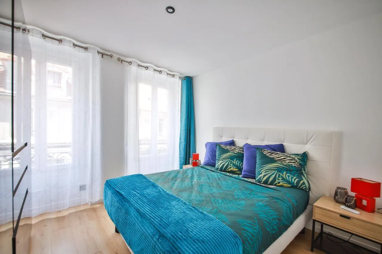 Lovely Apartment For 6, Metro At 160M ! Paris